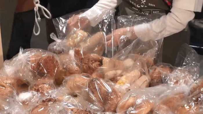 まだ食べられる!売れ残り商品を格安販売しフードロス削減「エキナカ店舗」が始めた取り組み