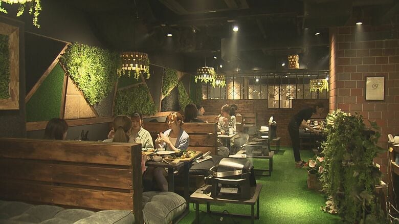 ランドマークの「ドンキ」と同じビル…名古屋栄に屋内BBQ場『ウッドデザインパーク』オープン 客「便利で魅力的」｜FNNプライムオンライン