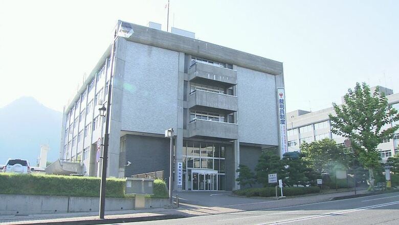 86歳母親の遺体を自宅に放置　死体遺棄の疑いで逮捕の女性　処分保留で釈放　｜FNNプライムオンライン