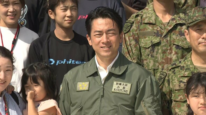 「自衛隊員や家族が肩身の狭い思い」小泉防衛相「必ず変える」　沖縄で視察と交流「彼らは国の宝で誇りだ」｜FNNプライムオンライン