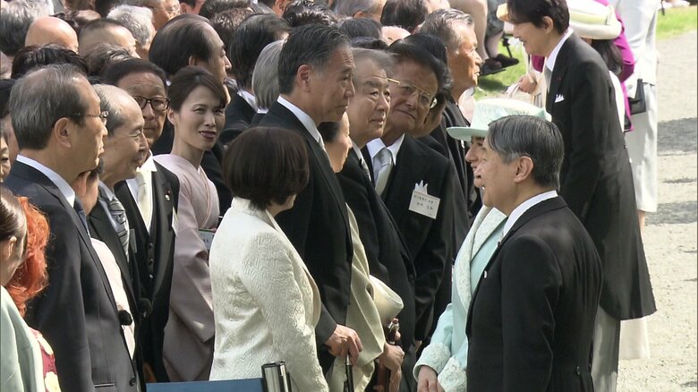 王貞治さんと懇談される両陛下