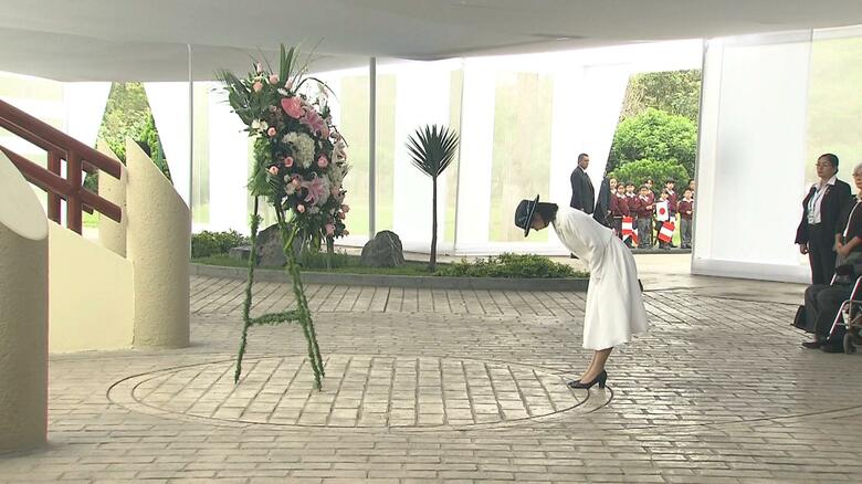 日本人ペルー移住100周年記念碑にご供花　2023年11月