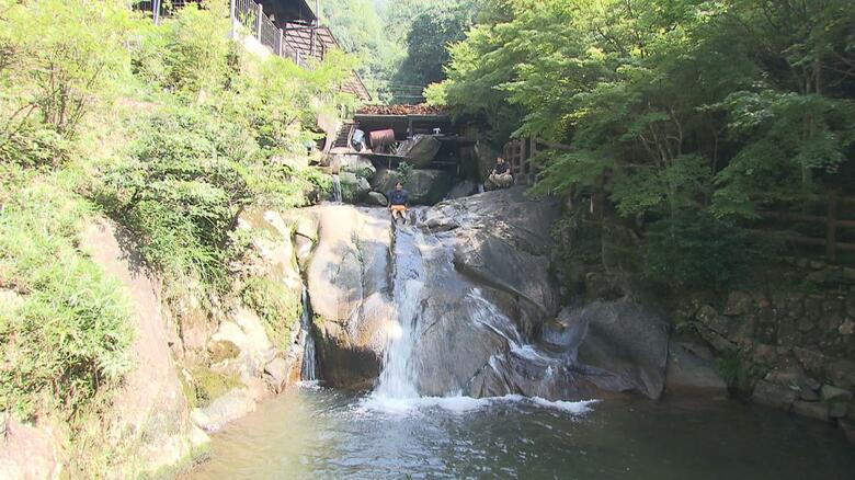 傾斜があって面白い「一郎滝」