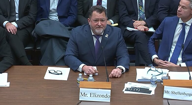 エリゾンド氏は「UFOは実在」と明言