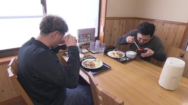 変わらぬ味を求めて多くの人が訪れる