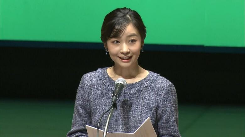 全国都市緑化祭でおことばを述べられる