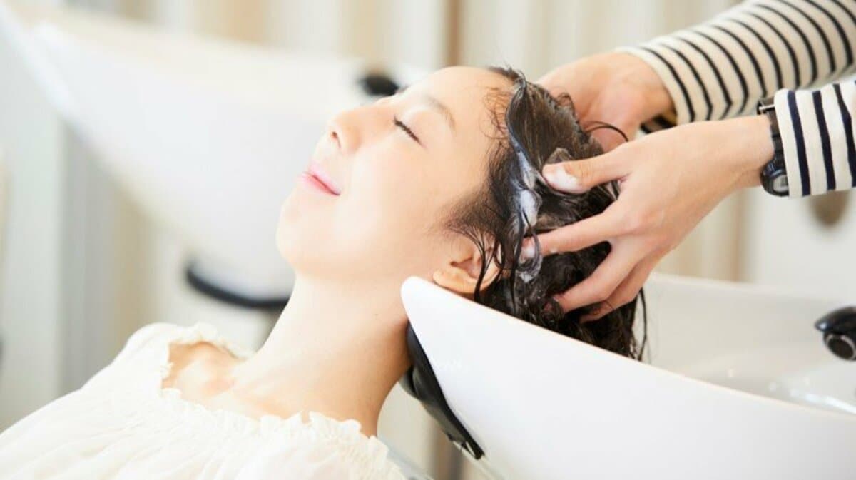 Quot 美容院シャンプー台 でめまい しびれが 冬は 美容院脳卒中症候群 に注意 医師に聞く予防策 Fnnプライムオンライン