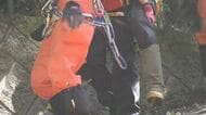 「一晩中、山の中を歩き回っていた」キノコ採りで81歳男性が遭難　翌朝、林の中で家族が発見　救助隊に背負われ下山　長野・松本市