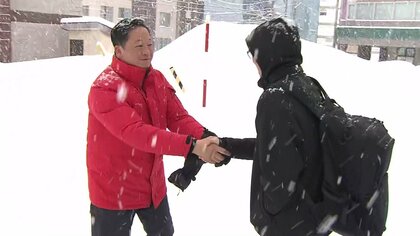 【衆院選 北海道も自民大勝】道内12小選挙区のうち11選挙区制す＿比例代表と合わせて15議席獲得「不退転の覚悟で」中道は北海道10区で辛勝＿比例は3議席「これが選挙と思うしかない」〈北海道〉