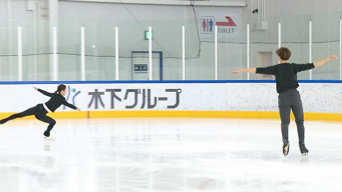 公開練習でスロージャンプも念入りに練習をする“ゆなすみ”