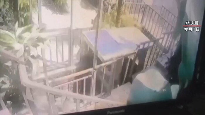 そのまま落下していく