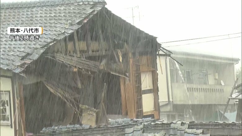 倒壊した家屋に激しい雨　熊本地震発生から1週間　死者38人　被災地襲う猛烈な暑さ　多くの地域で断水続く｜FNNプライムオンライン