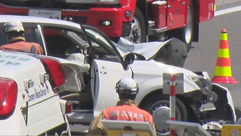 カーブで見えづらく…中央道「工事渋滞」で追突事故相次ぐ　1人死亡、5人重軽傷の事故も　岡谷JCT付近で29件｜FNNプライムオンライン