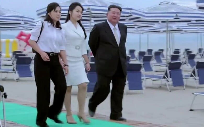 北朝鮮に“大型リゾート”完成…金総書記が親子3人で視察　約2万人宿泊のホテルやスポーツ施設　専門家「外貨獲得が狙いか」｜FNNプライムオンライン