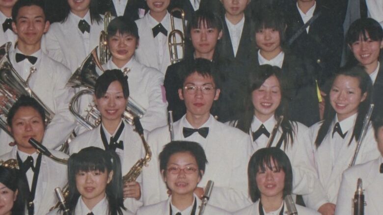 高校時代の石原さん（中央）