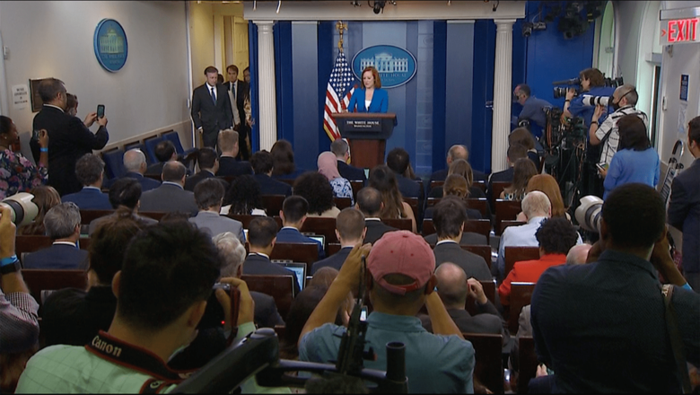 ホワイトハウス記者会見室　立ち見も出る日常の光景に　6月7日