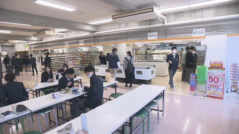 営業を終了した学食の場所を活用してコンビニ出店