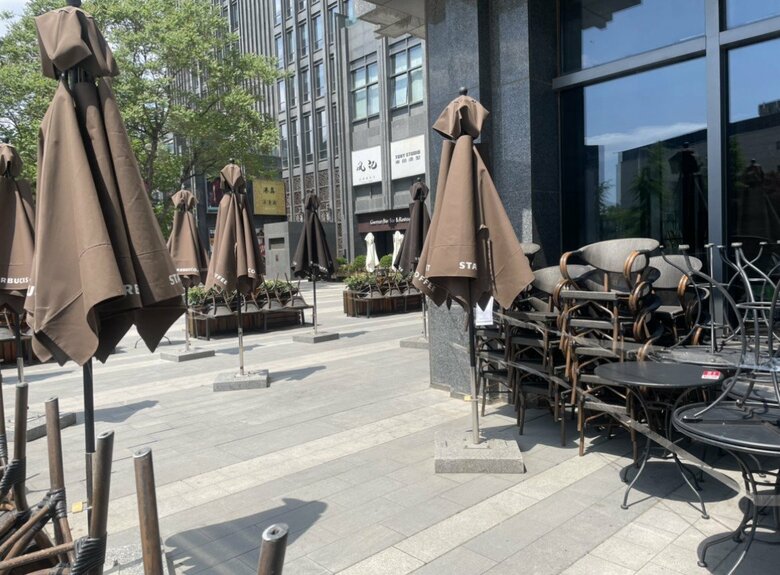北京市の飲食店は店内での食事が禁止　