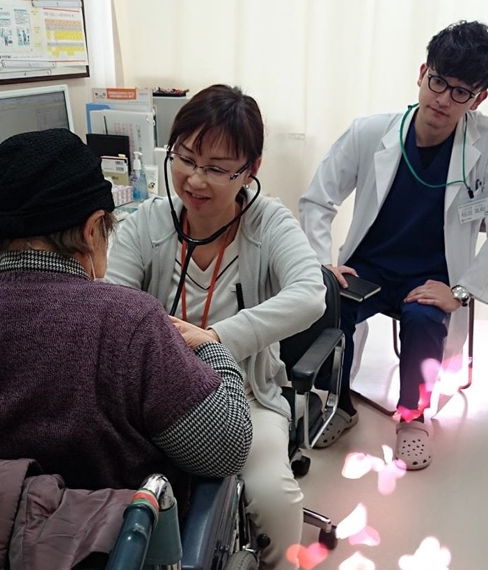 田中志子理事長は「ふるさとの笑顔が、咲き始める場所」の著者でもある