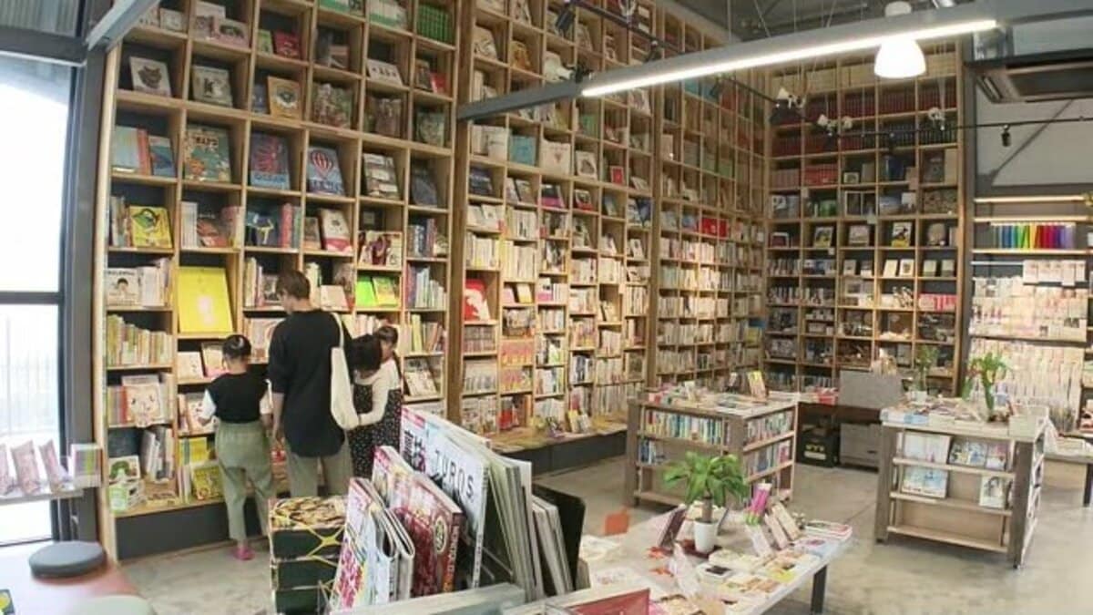 町から書店が消える」10年で半分に…一方で地域をつなぐ新たな取り組み