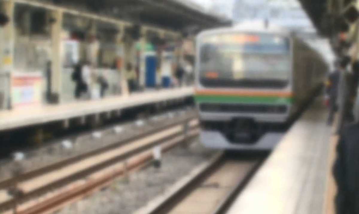 お医者さんはいませんか 電車内で無事出産 隣に座っていた乗客が明かした一部始終