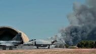 ギリシャの航空ショーで戦闘機墜落　パイロット2人死亡