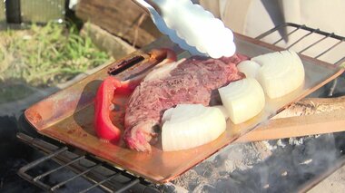 肉がじっくり美味しく焼ける!キャンプ用「銅板」がメガヒット…コロナ禍で苦境の