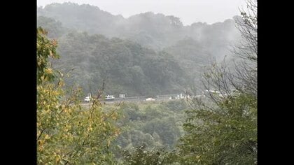 【速報】仙台北部道路で自衛隊車両と軽自動車が正面衝突　軽の車内に取り残された１人が心肺停止