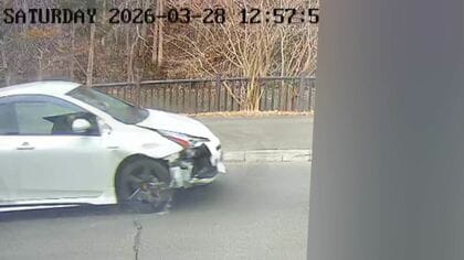 【千歳市の女性ひき逃げ】運転者は？逃走した車は“名古屋ナンバーの白い乗用車”付近の住宅街で起きた当て逃げも「同一車両」か＿警察が事故当時の運転者特定急ぐ〈北海道千歳市〉