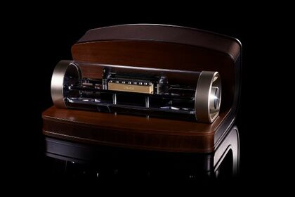 価格は143万円!?フルコーラスで150曲を演奏できる「次世代オルゴール