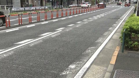 明治通りで車のドアに自転車突っ込む　後続のタクシーにひかれ男性死亡　現場は駐車禁止区域　東京・渋谷区