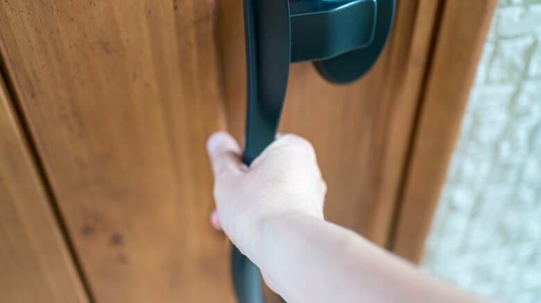 帰宅してすぐにエアコンは効率が悪い？ムワッとした暑さを家から追い出す5つのステップと外出前のコツ｜FNNプライムオンライン