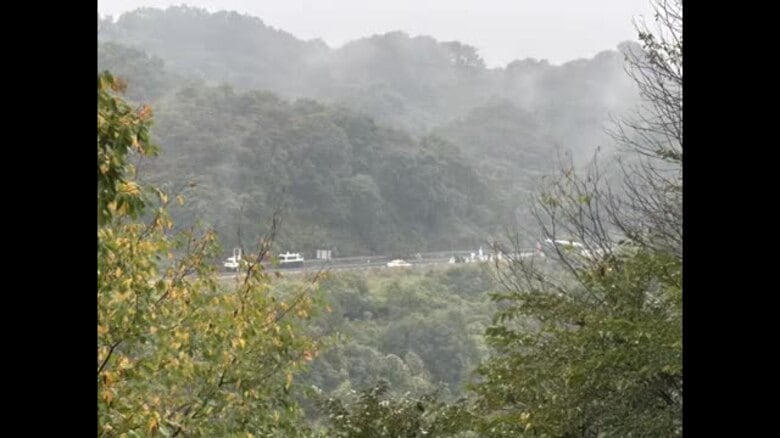 【速報】仙台北部道路で自衛隊車両と軽自動車が正面衝突　軽の車内に取り残された１人が心肺停止｜FNNプライムオンライン