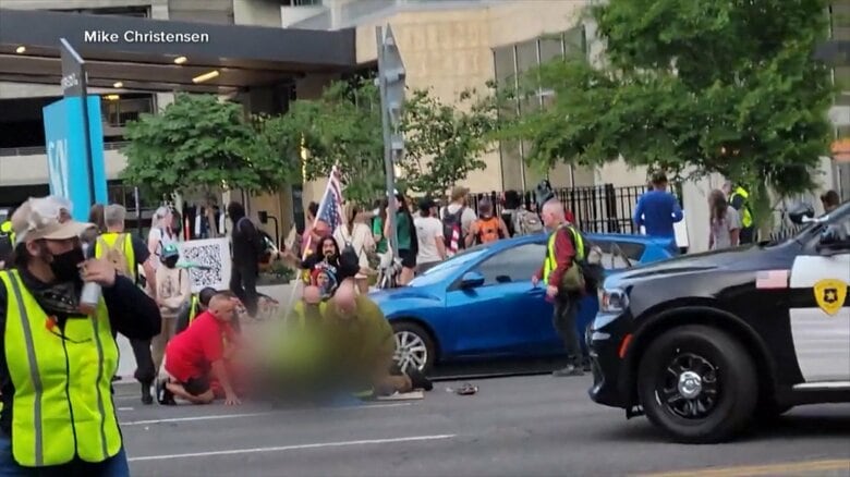 反トランプデモで流れ弾に当たった男性死亡　ライフル銃持った男に警備員が3発発砲　アメリカ・ユタ州｜FNNプライムオンライン