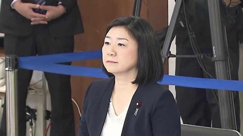 「長引くことで政策論争の妨げに…」小泉陣営“称賛投稿”要請問題で牧島かれん氏が陣営幹部を辞任　殺害予告などのメール相次ぎ警察に相談｜FNNプライムオンライン