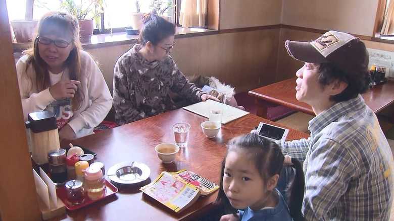 にぎわう店内