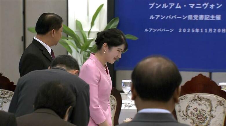 午餐会ではラオス語を交えておことばを述べられた　11月20日