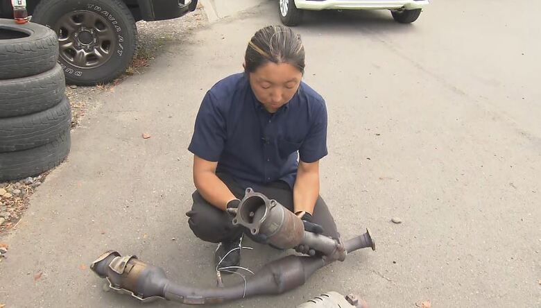 狙われた自動車のマフラー部