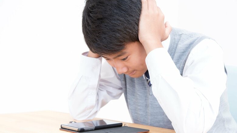 チャットは精神的なダメージを受けやすい（画像はイメージ）