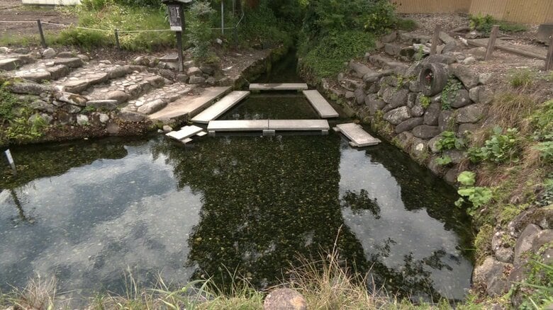 町内114カ所に湧水スポットがある（御台所清水）
