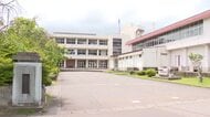 小学校のグラウンドに『クマ』近くで遭遇した男性が語った“恐怖の瞬間”「一目散に走ってきて私の横を…」