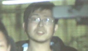 「ピーチ」機内でマスク拒否 運航を妨害した容疑で大学職員を逮捕 「マスク拒否」のまま身柄移送