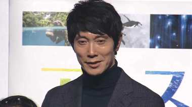佐々木蔵之介ビックリ! 働き者のナマケモノに主役食われる