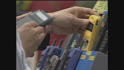 31日で「PHS」の歴史に“幕”　爆発的普及も携帯電話にシェア奪われ…人と人をつないだ28年　使い続ける現場はどうなる？　