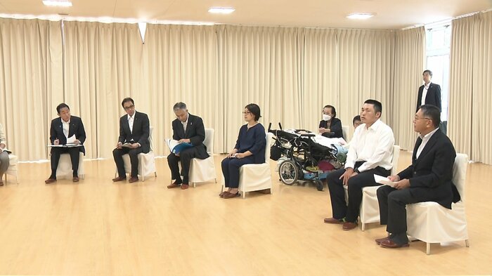 障害者が就労するワイナリーにて車座で意見交換