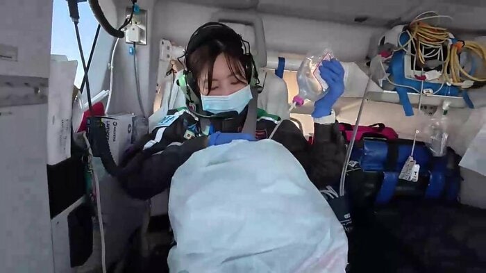 飛行中に必要な医療機器を準備