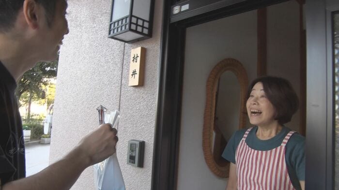 お礼参りをする厚見さん