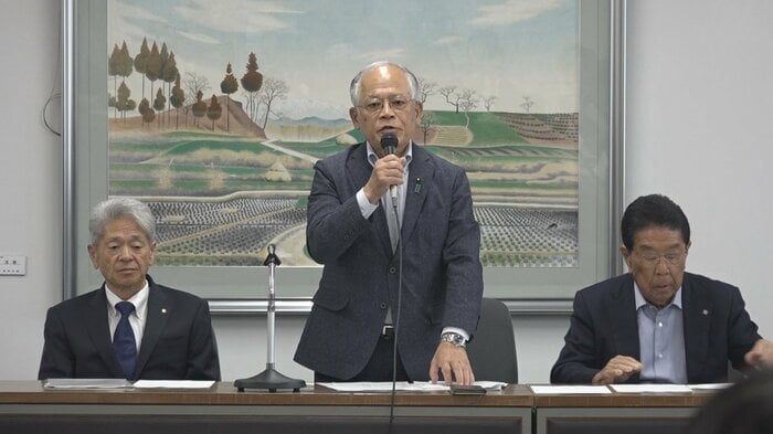 自民党県連常任総務会（県議会議事堂　8日）
