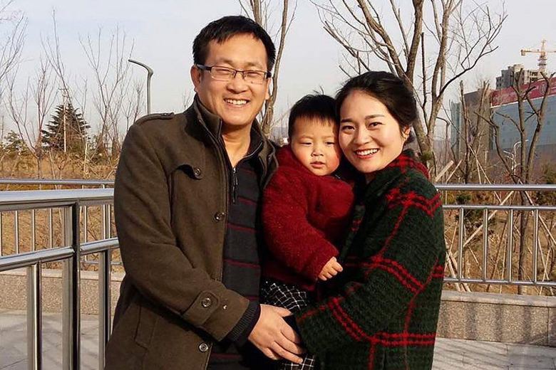 拘束前の王全璋さんと妻子