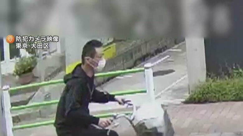 何食わぬ顔で、男は自転車に乗り逃走した